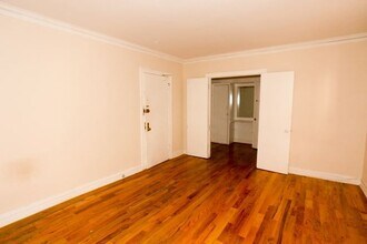 533 W Roscoe St in Chicago, IL - Building Photo - Building Photo