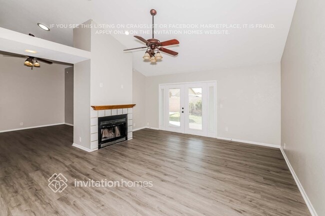 7125 W Laurel Ln in Peoria, AZ - Foto de edificio - Building Photo