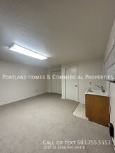 3937 SE 62nd Ave in Portland, OR - Building Photo - Building Photo