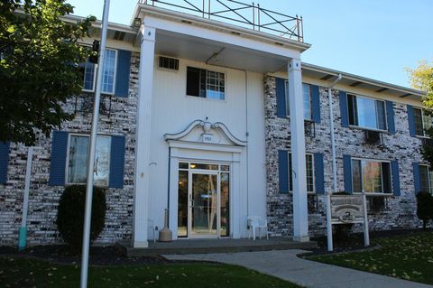 Carriage Hills Apartments in Manitowoc, WI - Foto de edificio