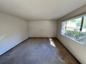 1571 Drake Dr in Davis, CA - Building Photo - Building Photo