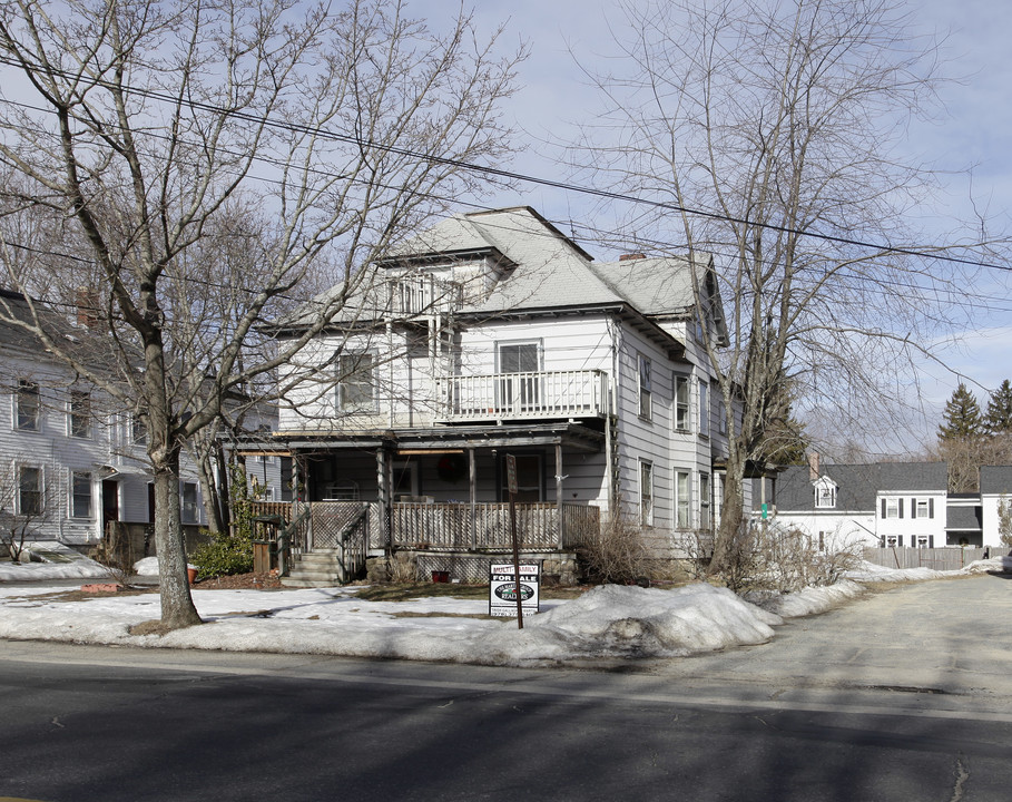 9 W Main St in Merrimac, MA - Building Photo