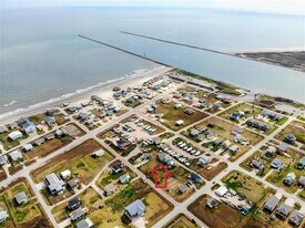 323 Texas St in Freeport, TX - Building Photo