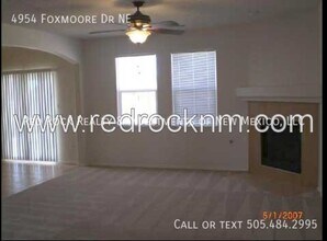 4954 Foxmoore Dr NE in Rio Rancho, NM - Foto de edificio - Building Photo