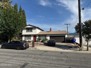 17814 Blackbrush Dr in Santa Clarita, CA - Building Photo - Building Photo