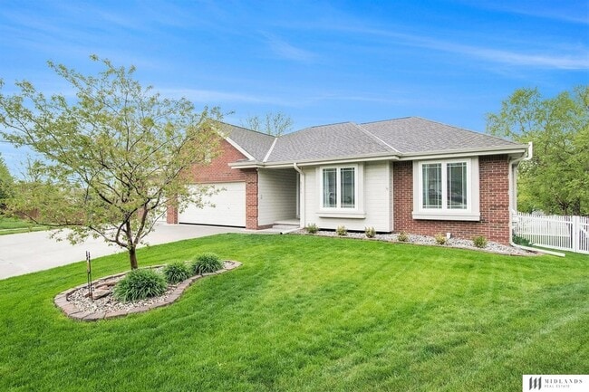 8714 S 98th Cir in La Vista, NE - Building Photo - Building Photo