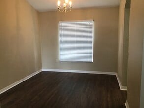 558 Hatcher St SE in Palm Bay, FL - Foto de edificio - Building Photo