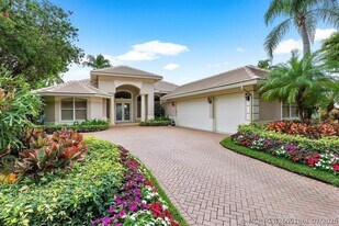 3 Bermuda Lake Dr in Palm Beach Gardens, FL - Building Photo