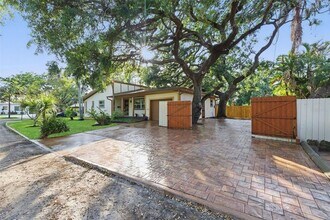 4926 Camellia Way S in St. Petersburg, FL - Building Photo - Building Photo