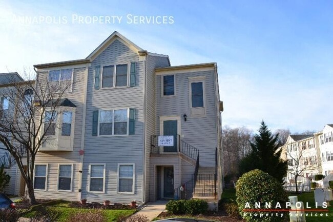 property at 20H Sandstone Ct