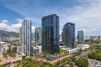 Victoria Place in Honolulu, HI - Building Photo - Building Photo