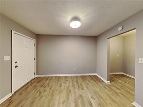 37 Opal St in Cartersville, GA - Building Photo - Building Photo