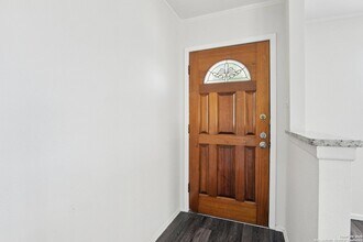 349 Harmony Ct in San Antonio, TX - Building Photo - Building Photo
