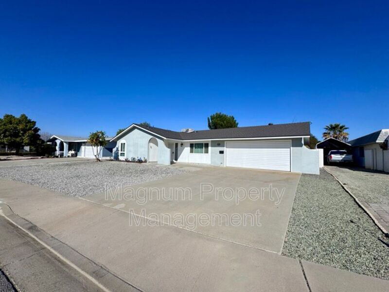 28250 Westover Way in Menifee, CA - Building Photo