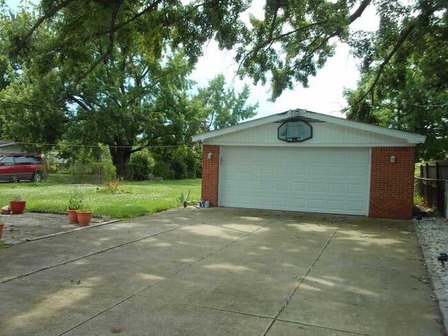 2528 Koper Dr in Sterling Heights, MI - Building Photo - Building Photo