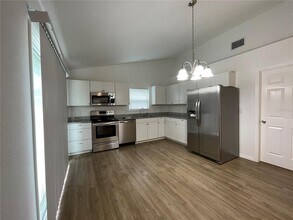 8209 E Rosko Ct in Floral City, FL - Building Photo - Building Photo