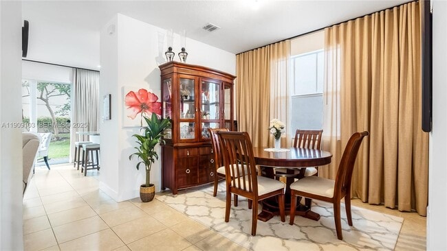 4445 NW 48th Terrace in Tamarac, FL - Building Photo - Building Photo