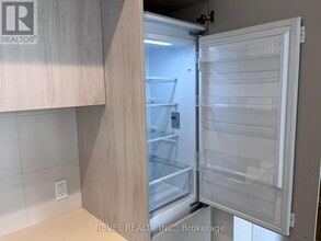 448 Burnhamthorpe Rd W in Mississauga, ON - Building Photo - Building Photo