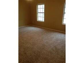 13813 Merseyside Dr in Pflugerville, TX - Foto de edificio - Building Photo