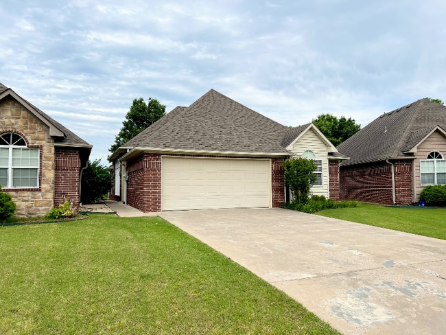 property at 1212 Jeannie Ln