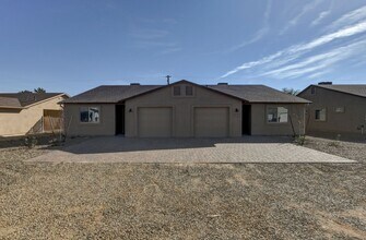 3027 N Corrine Dr in Prescott Valley, AZ - Building Photo - Building Photo