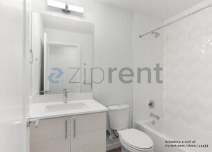 816 NW 53rd St in Seattle, WA - Building Photo - Building Photo