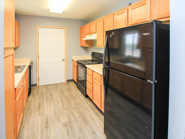 Rapid Creek Apartments in Rapid City, SD - Building Photo - Building Photo