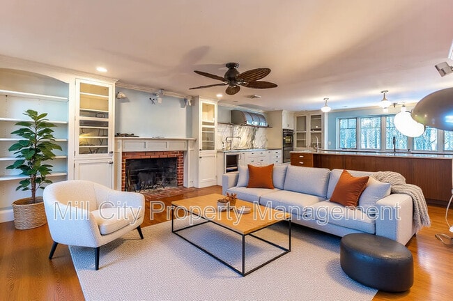 24 Copeland Dr in Hudson, NH - Building Photo - Building Photo