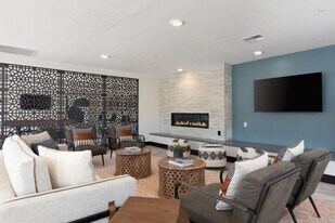 1008 E El Camino Real in Sunnyvale, CA - Building Photo