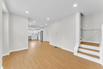 320 Market St in Gloucester City, NJ - Building Photo - Building Photo