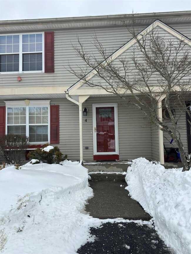 property at 4 Marian Ct