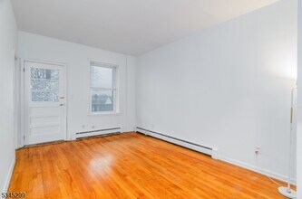 502 Washington Ave in Belleville, NJ - Building Photo - Building Photo