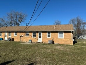 203 Ridge St, Unit 203 Ridge St duplex in Morton, IL - Building Photo - Building Photo