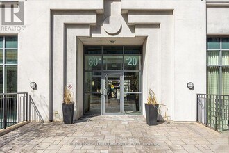 20-1120 N Park Rd in Vaughan, ON - Building Photo - Building Photo