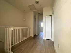 1088 SW 144th Ave in Pembroke Pines, FL - Building Photo - Building Photo