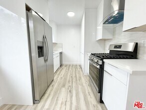 634 Flower St in Los Angeles, CA - Building Photo - Building Photo