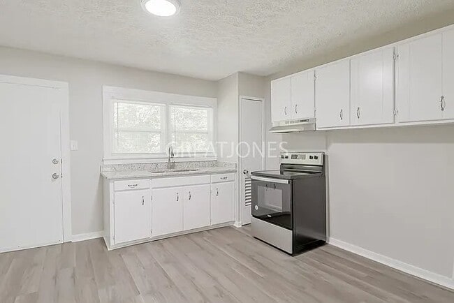 106 Keyes St in Lagrange, GA - Building Photo - Building Photo