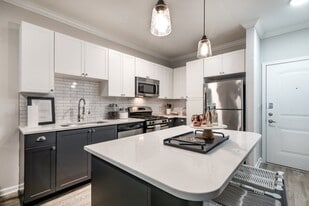 Ashton at Dulles Corner in Herndon, VA - Building Photo