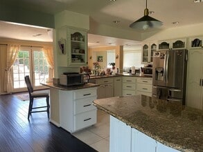 10060 Ashland Ave in Ventura, CA - Building Photo - Building Photo