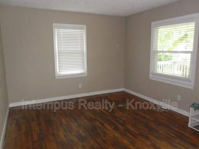 805 Centeroak Dr in Knoxville, TN - Building Photo - Building Photo