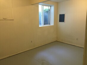 418 NW Maryland St, Unit lower in Pullman, WA - Building Photo - Building Photo