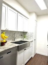 3224 Timmons Ln in Houston, TX - Building Photo - Building Photo