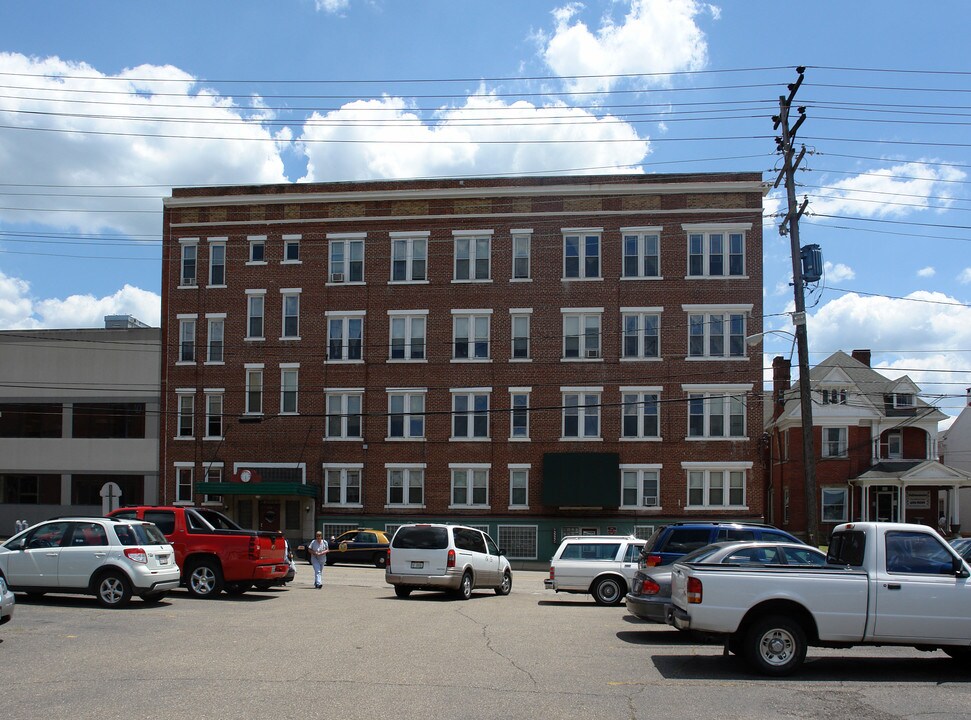 418 Avery St in Parkersburg, WV - Building Photo