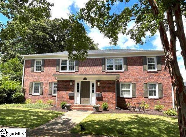 5 Whitsett St