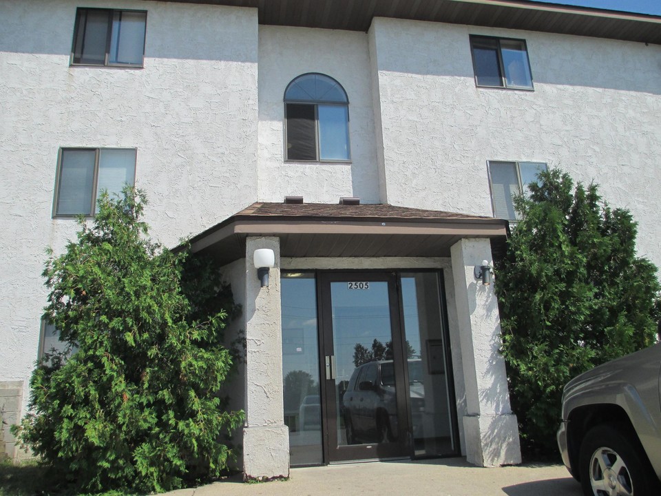 Morningside Apartments in Glencoe, MN - Building Photo