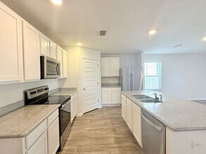 5719 Guinevere Ln in Milton, FL - Building Photo - Building Photo