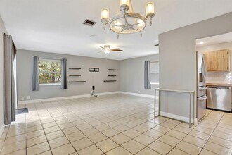 9062 NW 20th Mnr in Coral Springs, FL - Building Photo - Building Photo