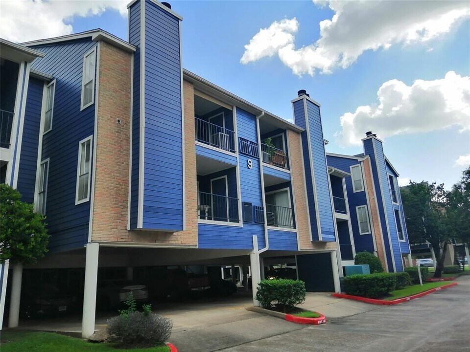 18515 Egret Bay Blvd Photo