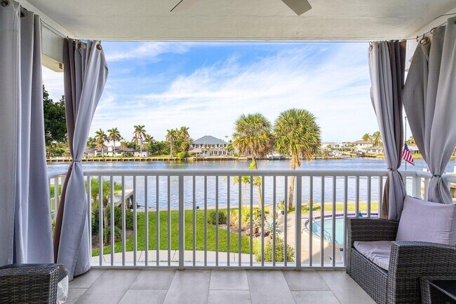 629 SE 19th Ave in Deerfield Beach, FL - Building Photo - Building Photo