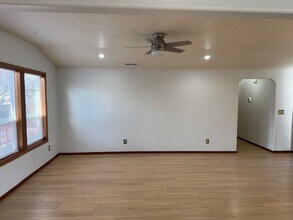 2559 Gould Ave in Medford, OR - Building Photo - Building Photo